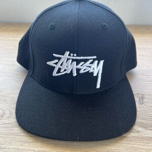 Stussy Men’s Black SnapBack Hat